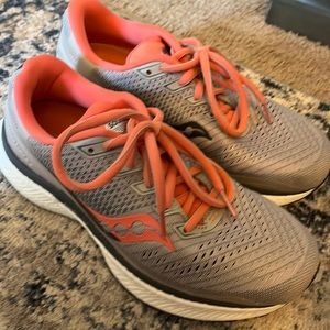 Saucony Womens Sneaker Tennis Shoes Form Fit never worn 8